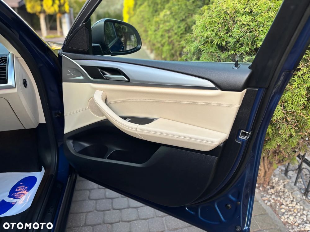 BMW X4 xDrive20d - 14