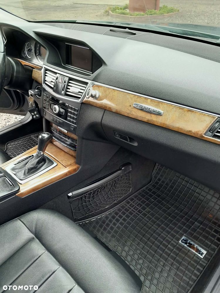 Mercedes-Benz Klasa E 250 CDI DPF BlueEFFICIENCY 7G-TRONIC Elegance - 7