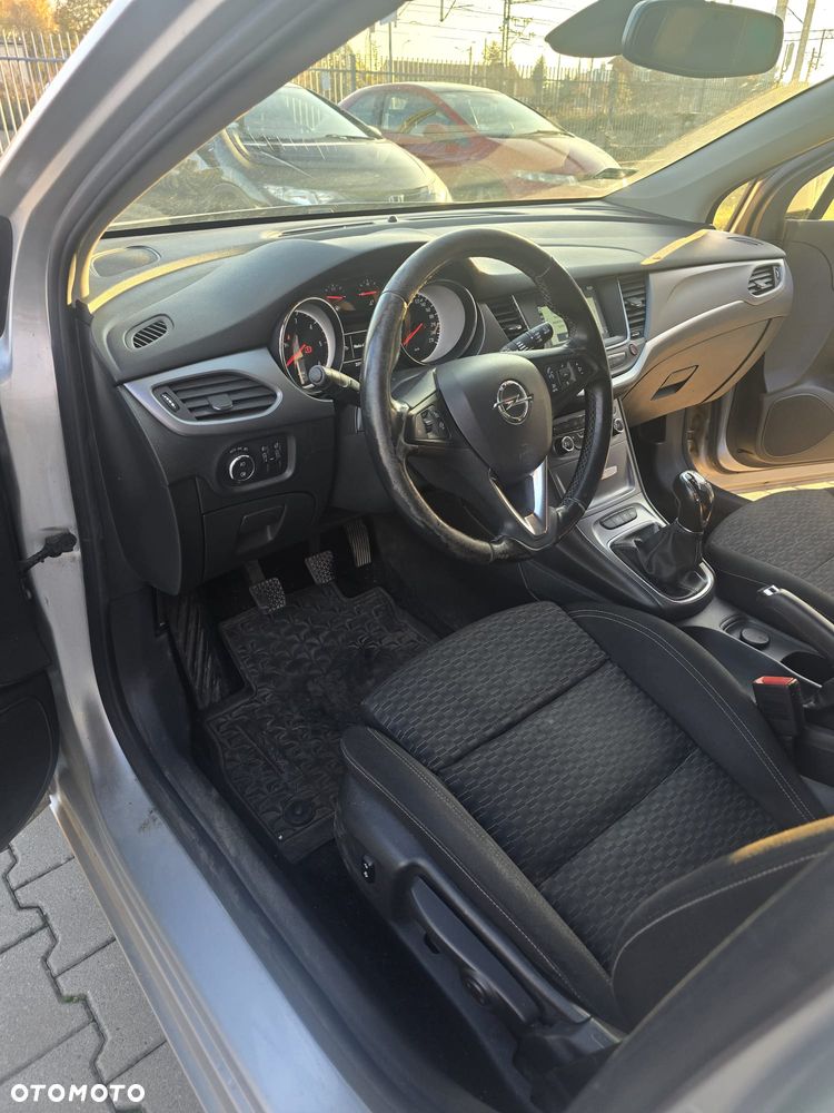 Opel Astra 1.6 D (CDTI) Start/Stop Business - 9
