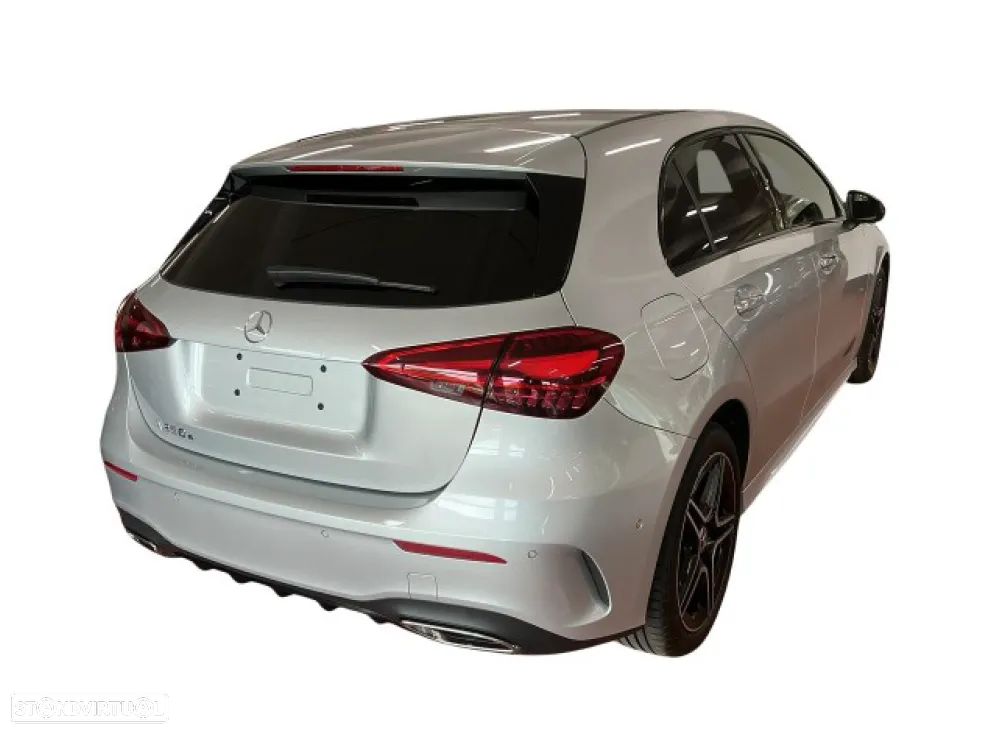 Mercedes-Benz A 250 e 8G-DCT AMG Line - 4