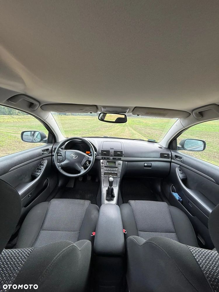 Toyota Avensis 2.0 VVT-i Combi Edition - 15