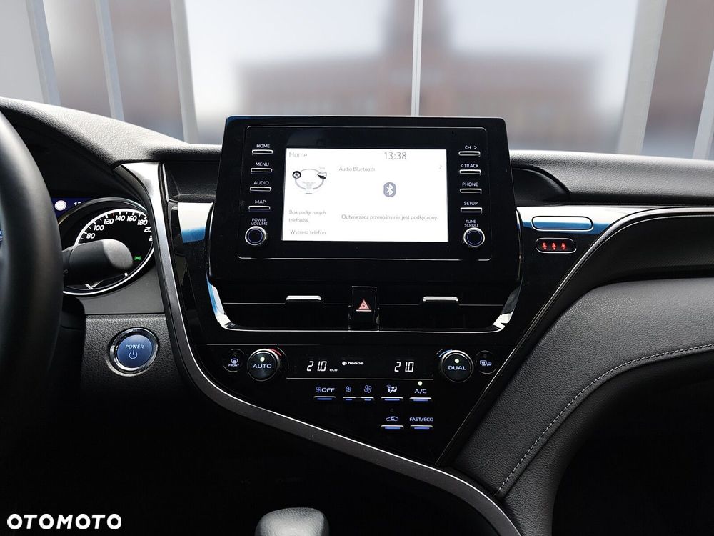 Toyota Camry 2.5 Hybrid Comfort CVT - 17
