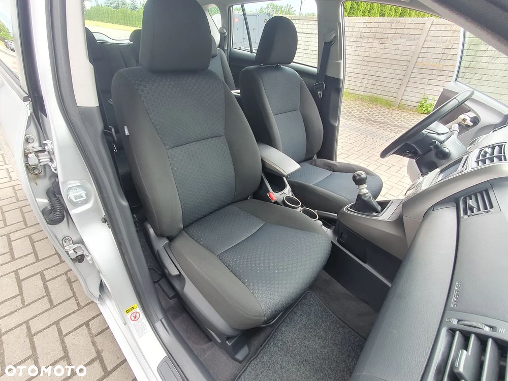 Toyota Verso - 34