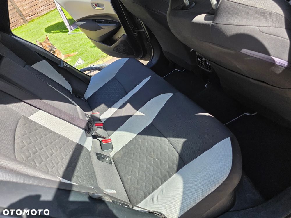 Toyota Corolla 1.8 Hybrid Comfort - 13