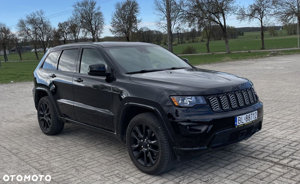 Jeep Grand Cherokee - 1