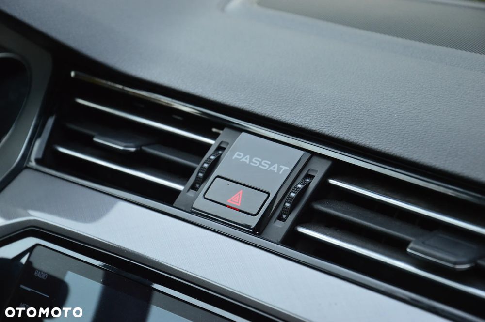 Volkswagen Passat - 30