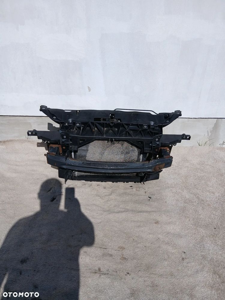 PAS PRZEDNI CZOŁÓWKA KOMPLETAN SEAT LEON II LIFT ROK 09/12 1,6 TDI
