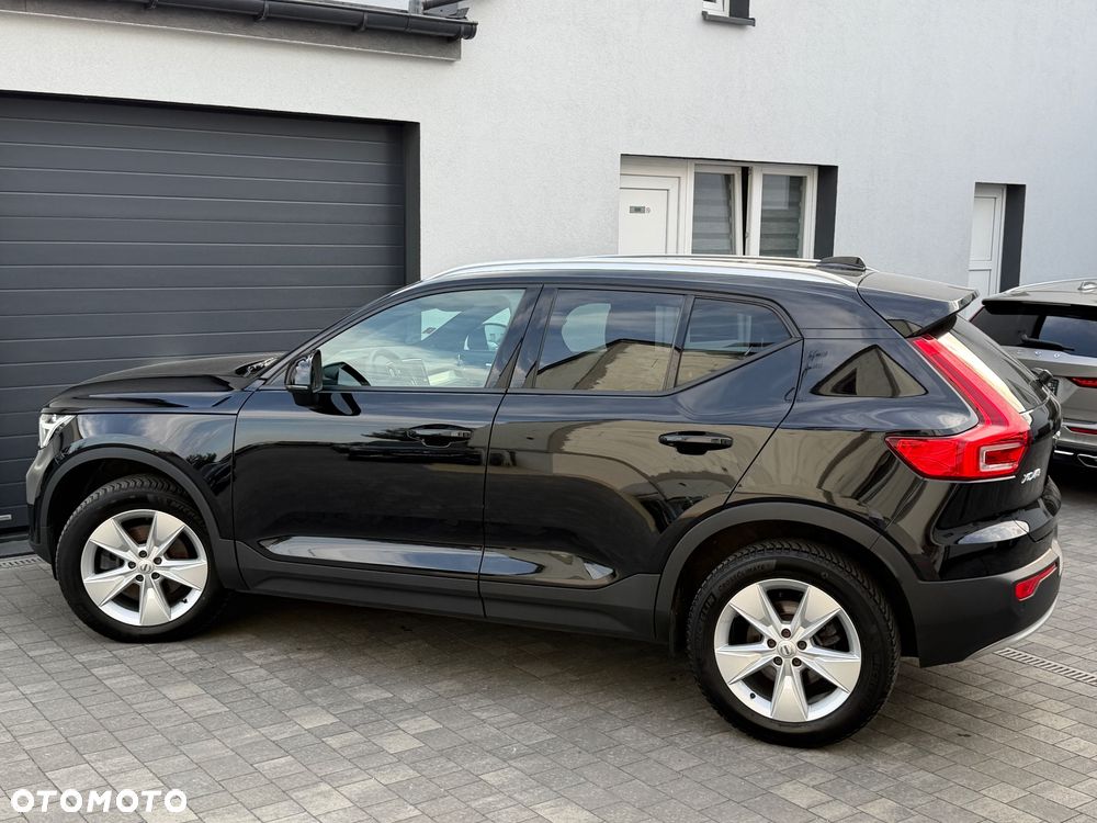 Volvo XC 40 B3 B DKG Plus Black Edition - 29