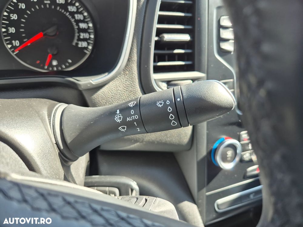 Renault Megane TCe 140 EDC GPF Zen - 19