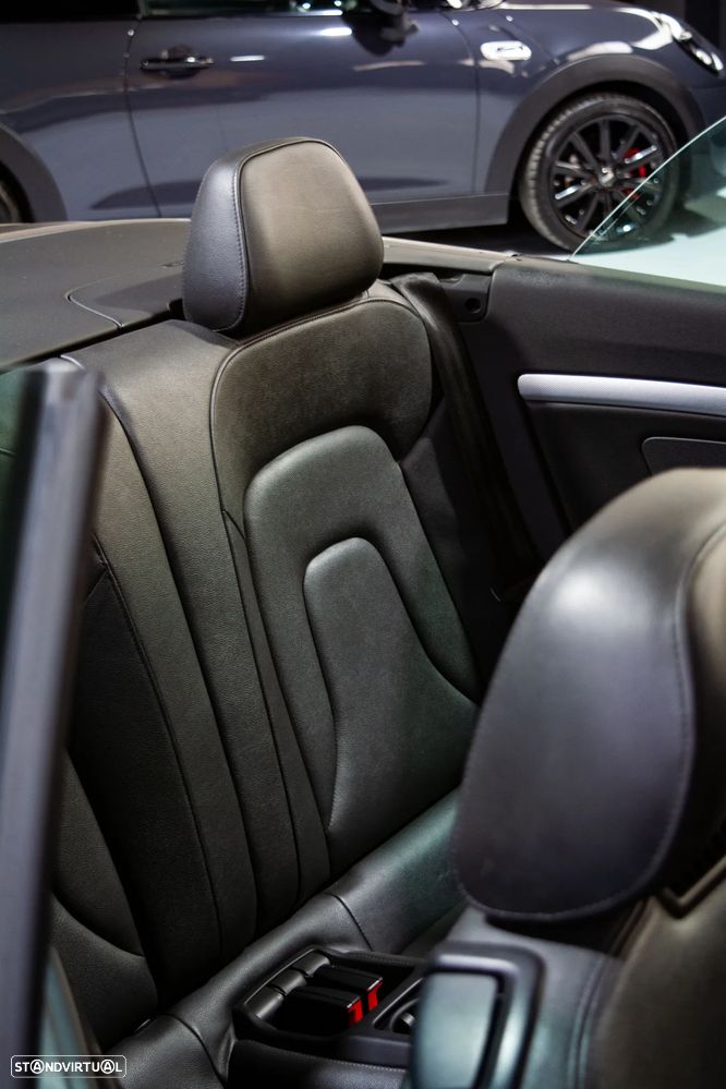 Audi A5 Cabrio 2.0 TDi Multitronic S-line - 31