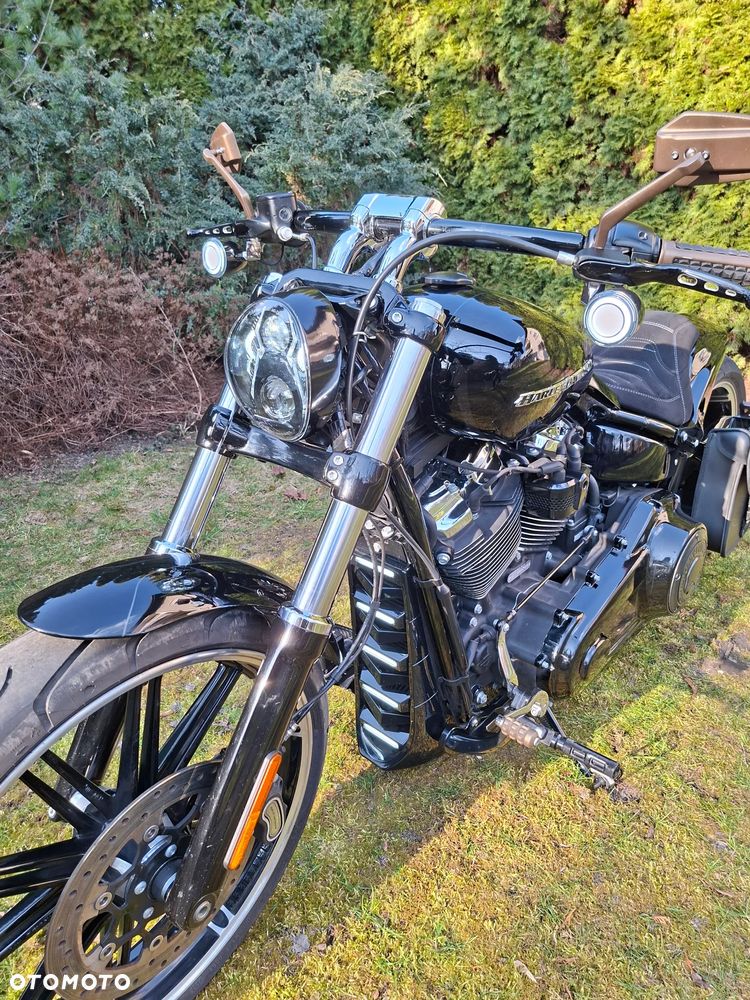 Harley-Davidson FXSB Breakout - 5