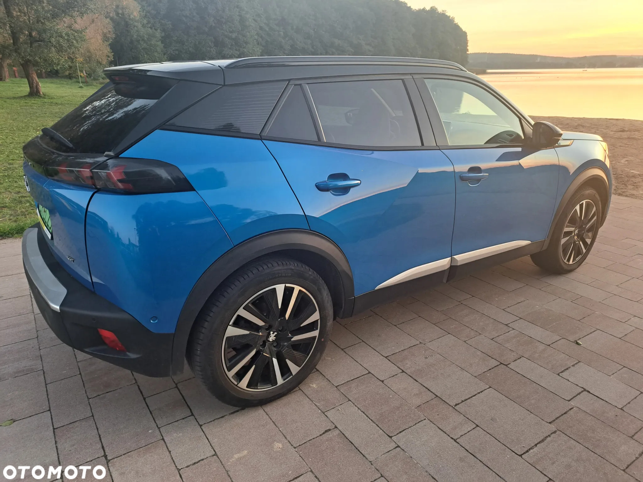 Peugeot 2008 e-2008 GT - 8