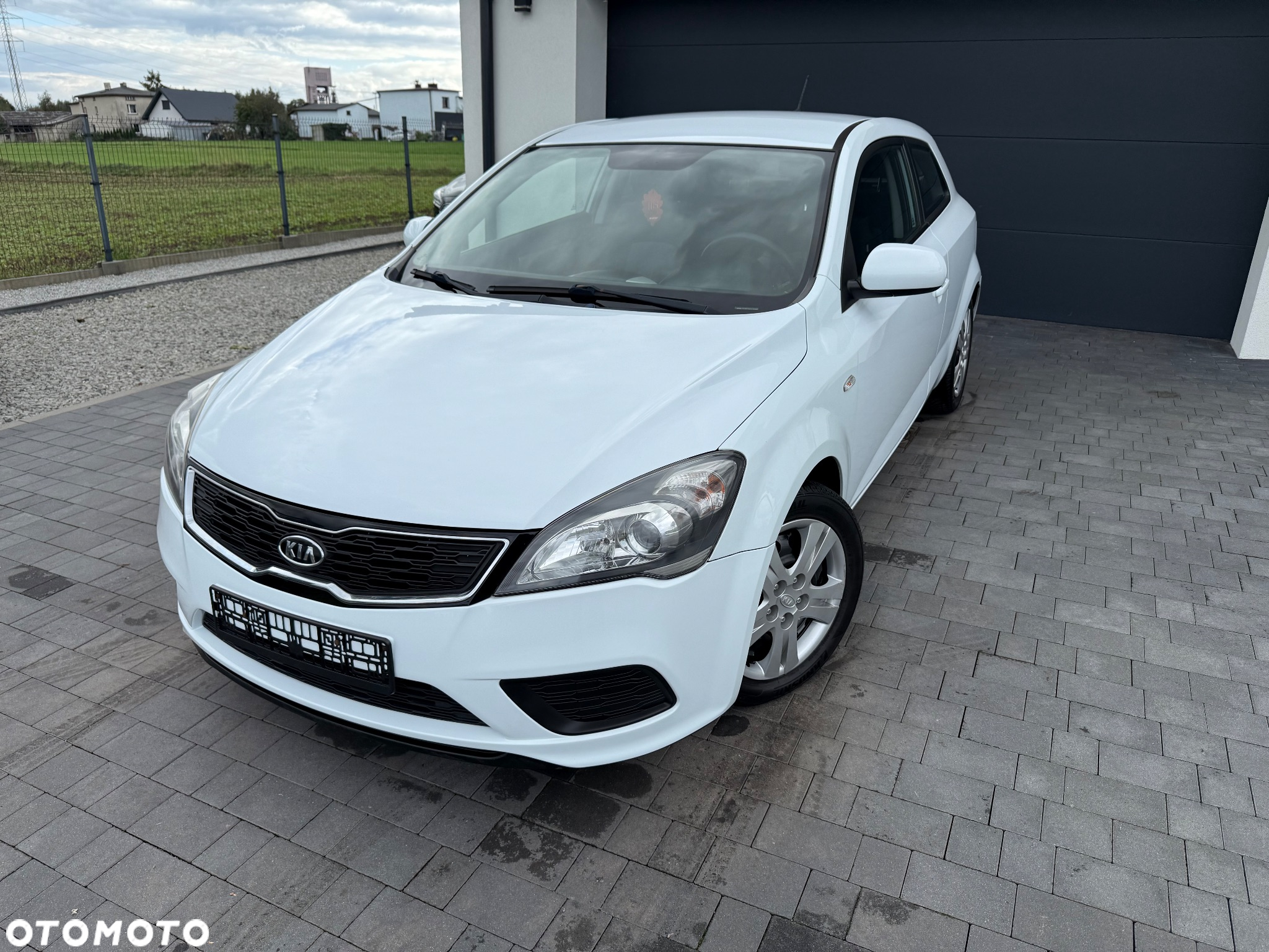 Kia ProCeed - 2