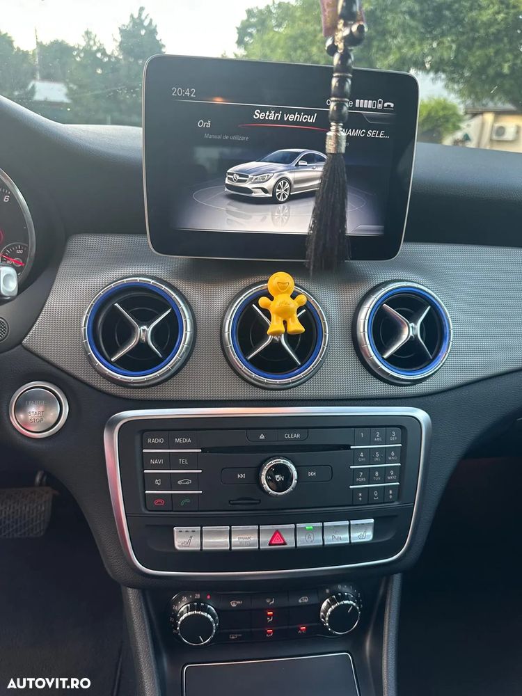 Mercedes-Benz CLA 180 7G-DCT - 16