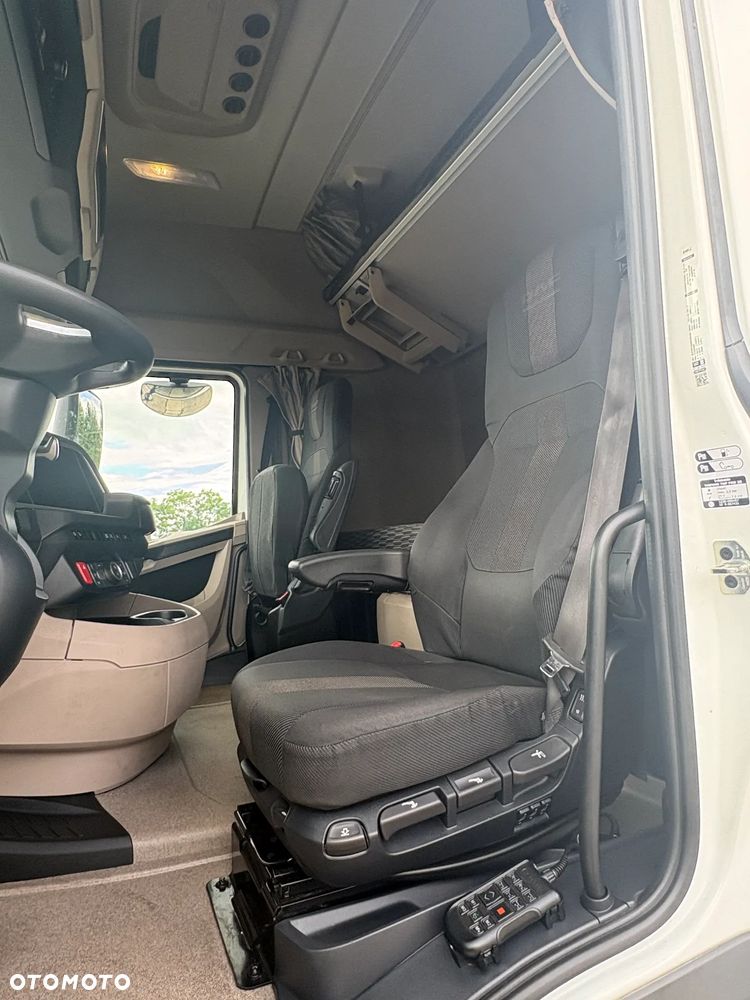 DAF XG - 12
