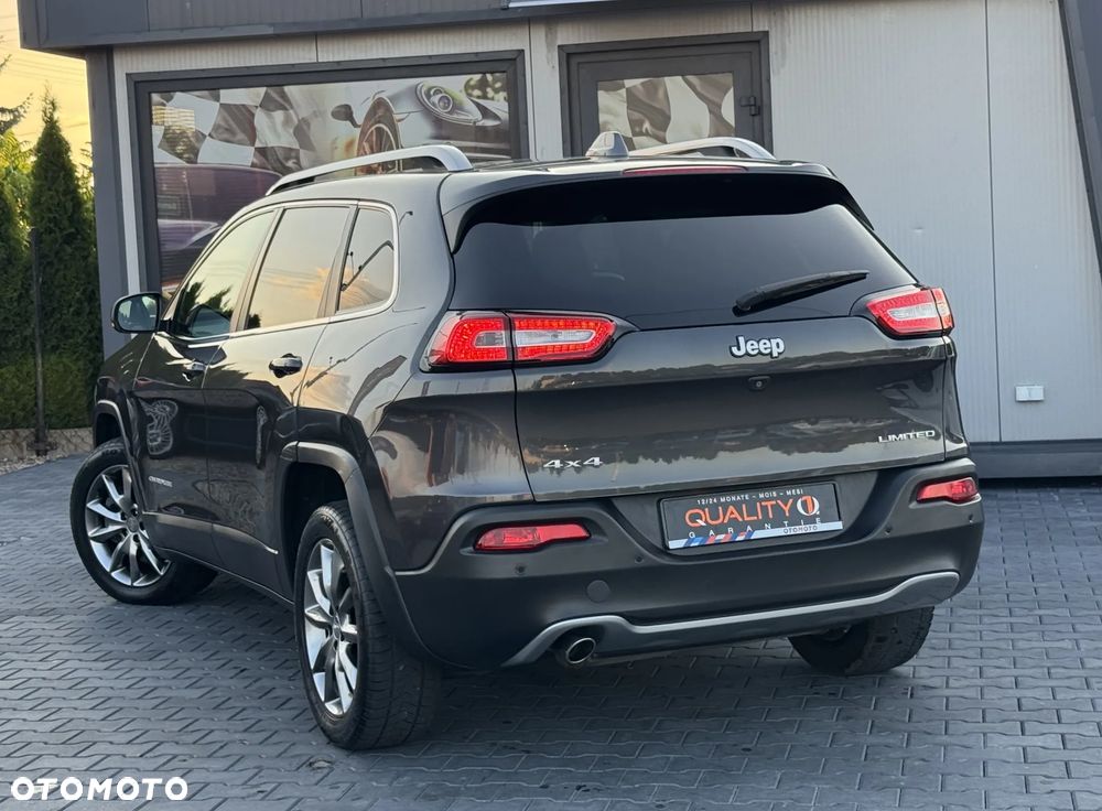 Jeep Cherokee - 9