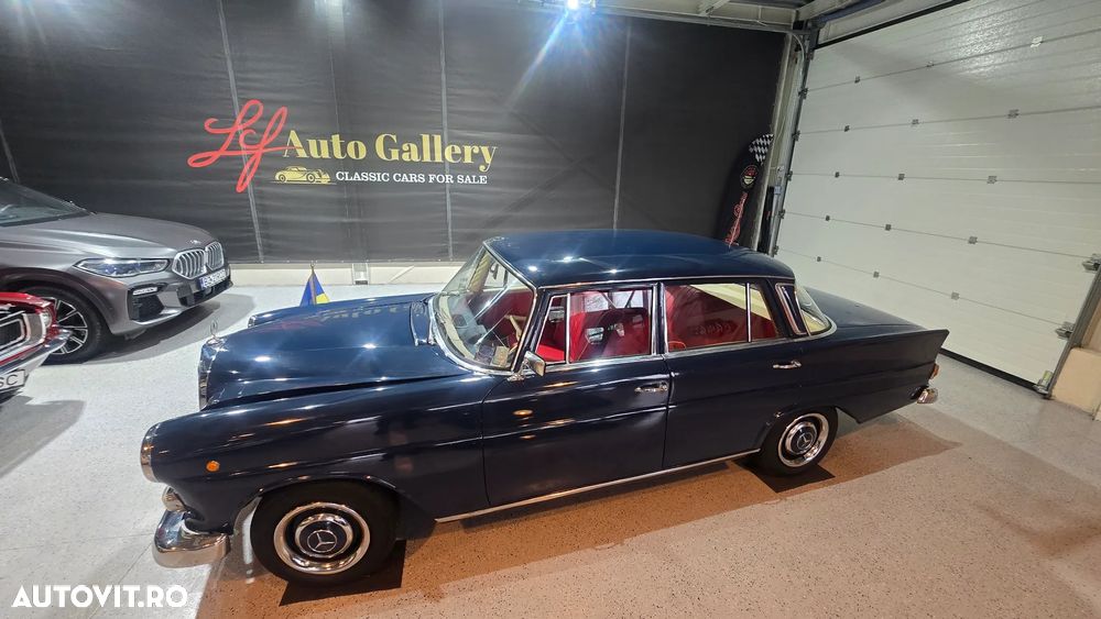 Mercedes-Benz W110/W111 - 24