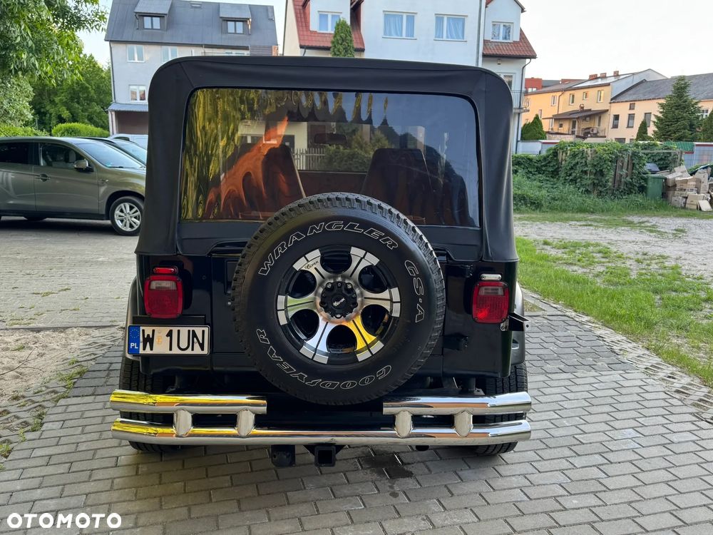 Jeep Wrangler - 6