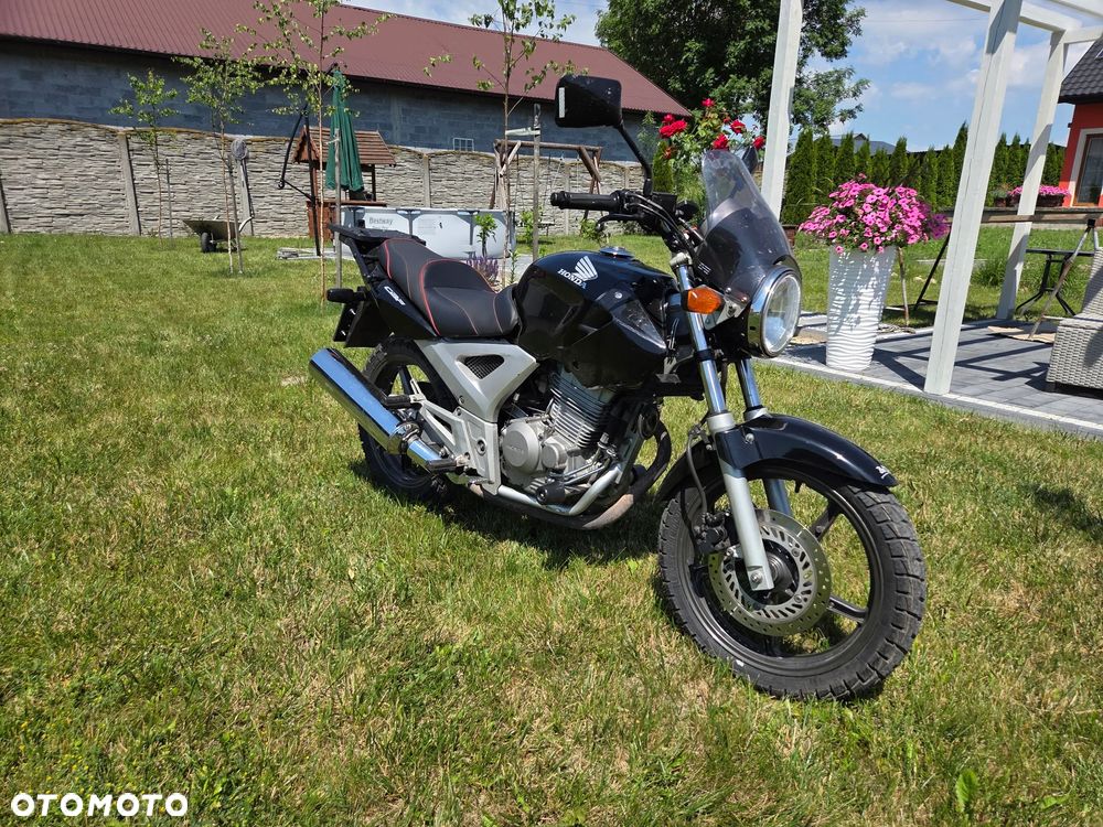 Honda CBF - 2