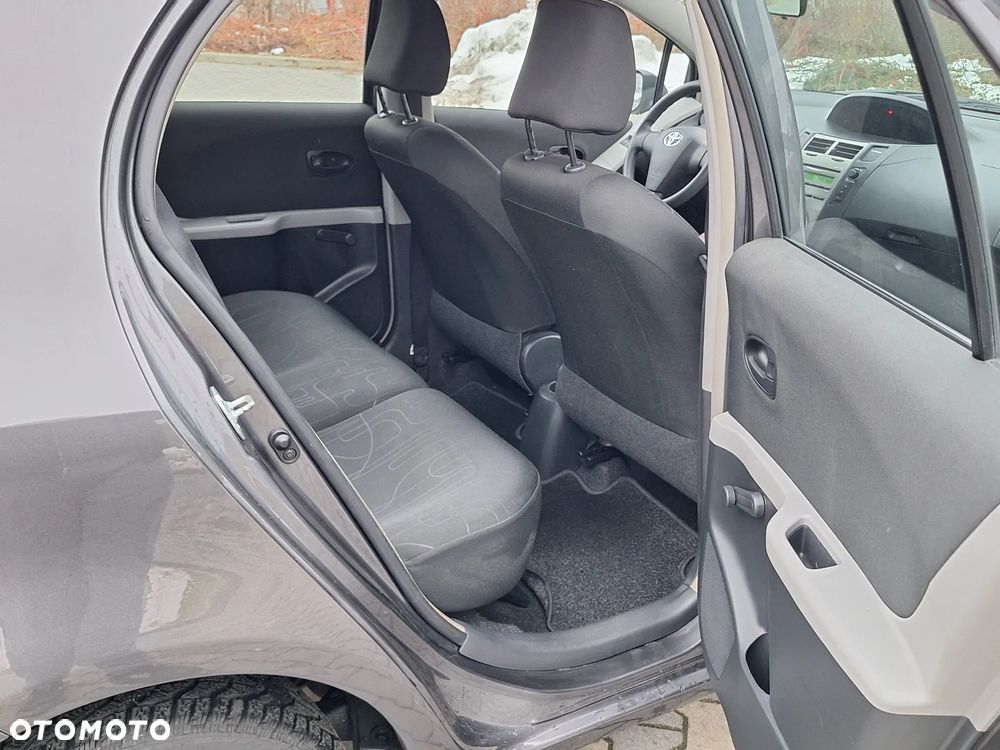 Toyota Yaris 1.0 VVT-i Sol - 10