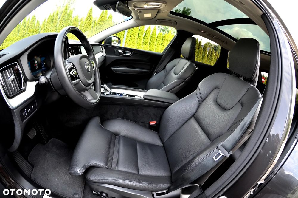 Volvo XC 60 T6 AWD Plug-In Hybrid Inscription - 19