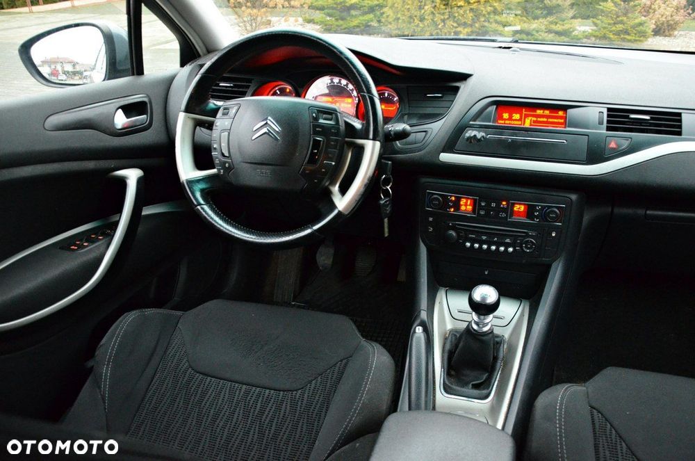 Citroën C5 2.0 HDi Attraction - 5
