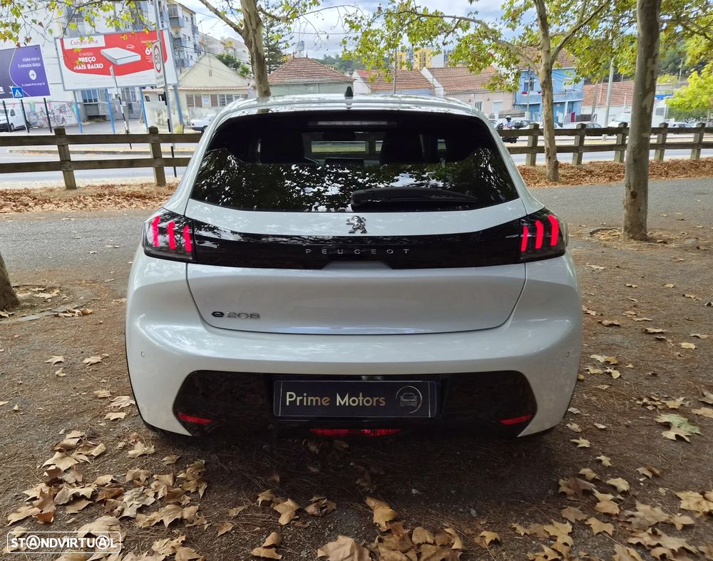 Peugeot e-208 Allure+ - 6
