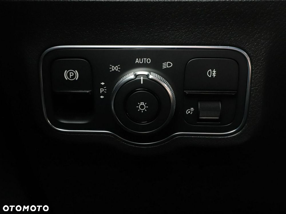 Mercedes-Benz Klasa B 250 e PHEV AMG Line 8G-DCT - 38