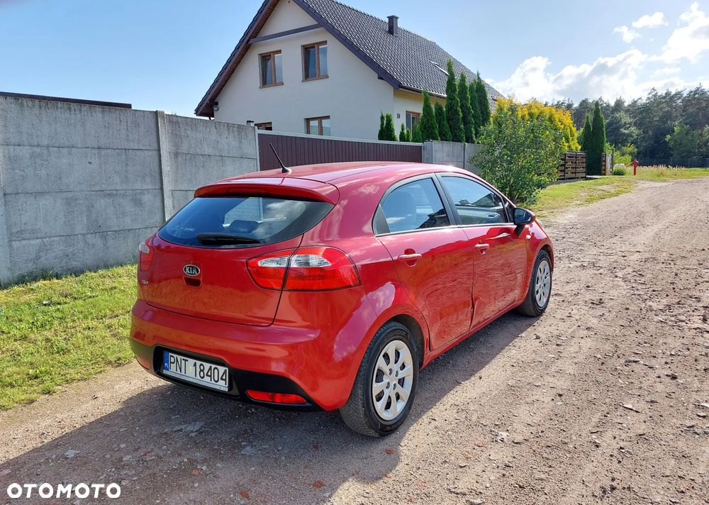 Kia Rio - 10