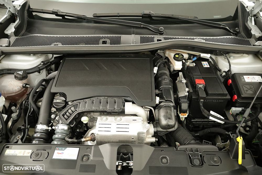 Peugeot 2008 1.2 PureTech Allure - 24