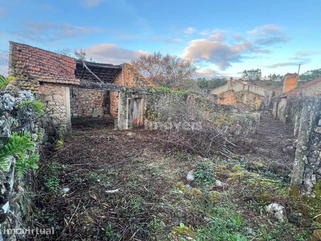 2 Casas para recuperar em Vale de Colmeias, Tomar - Grande imagem: 5/5