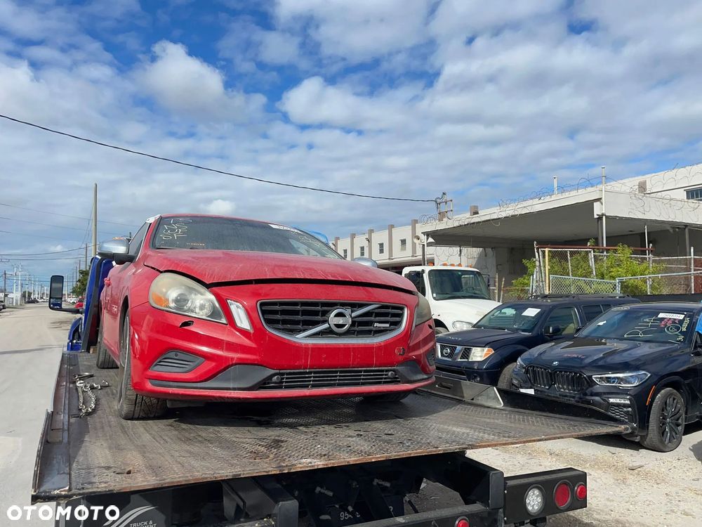 Volvo S60 T6 AWD Geartronic RDesign - 18