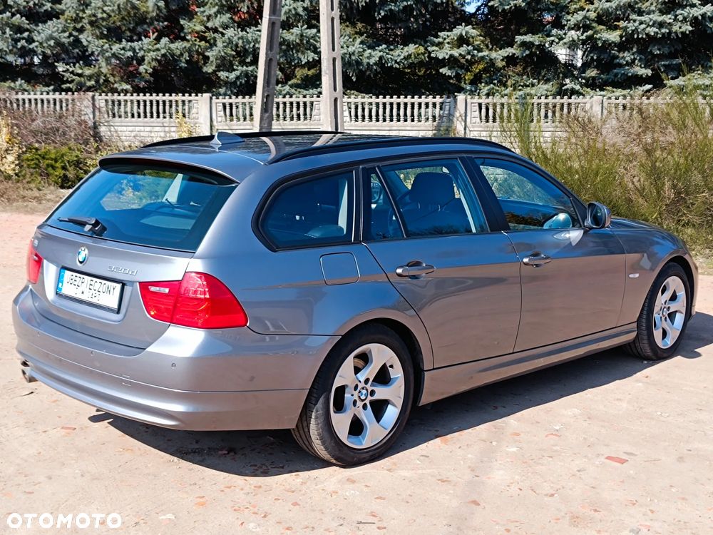 BMW Seria 3 320d Blue Performance Sport Line - 16