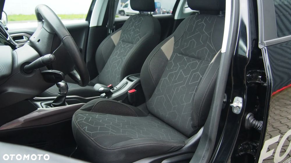 Peugeot 2008 1.2 Pure Tech Style S&S - 23