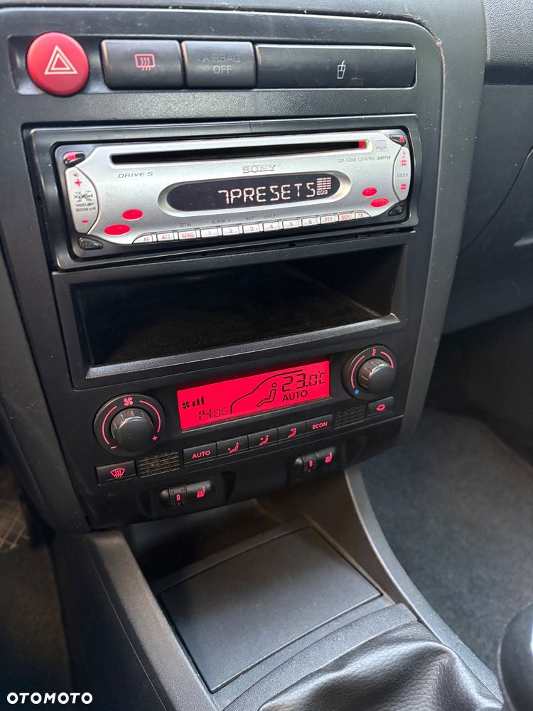 Seat Ibiza 1.4 16V Sport - 9
