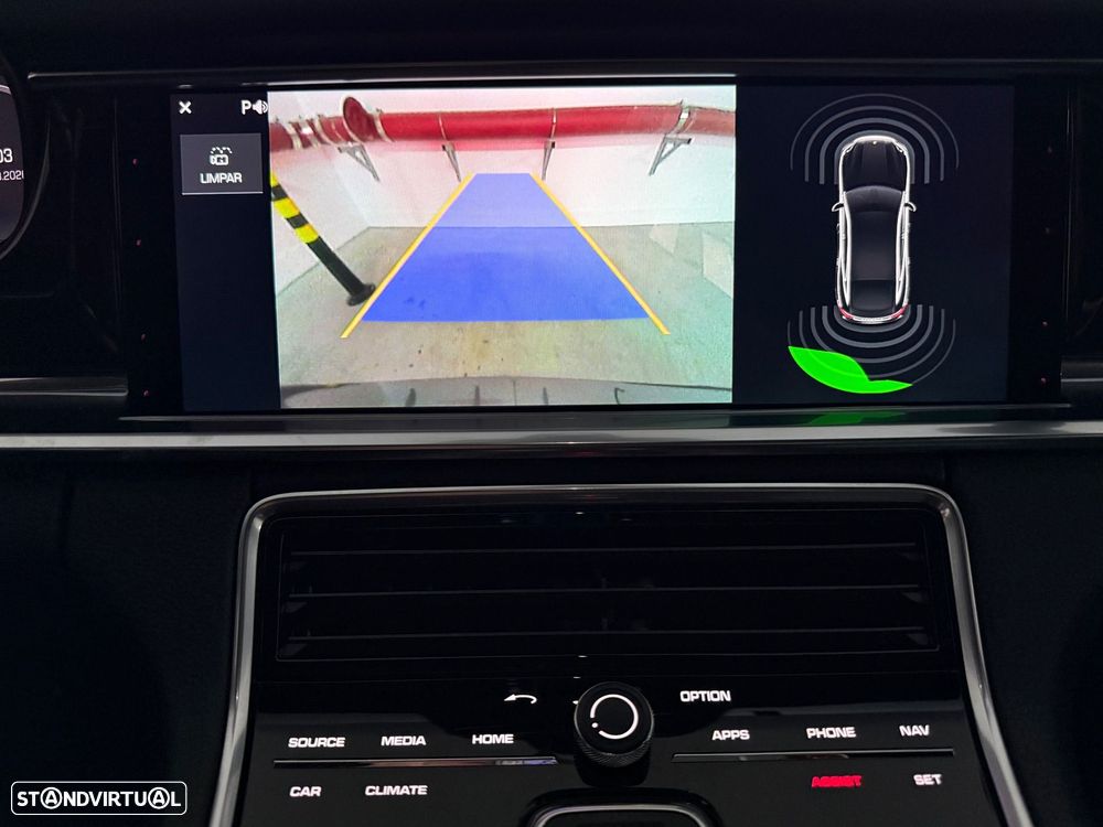 Porsche Panamera 4 S - 28