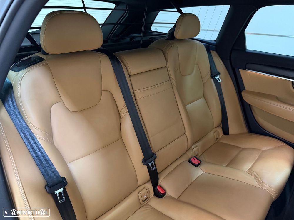 Volvo V90 Cross Country 2.0 D4 Pro AWD Geartronic - 55