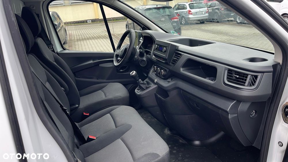 Renault Trafic - 11