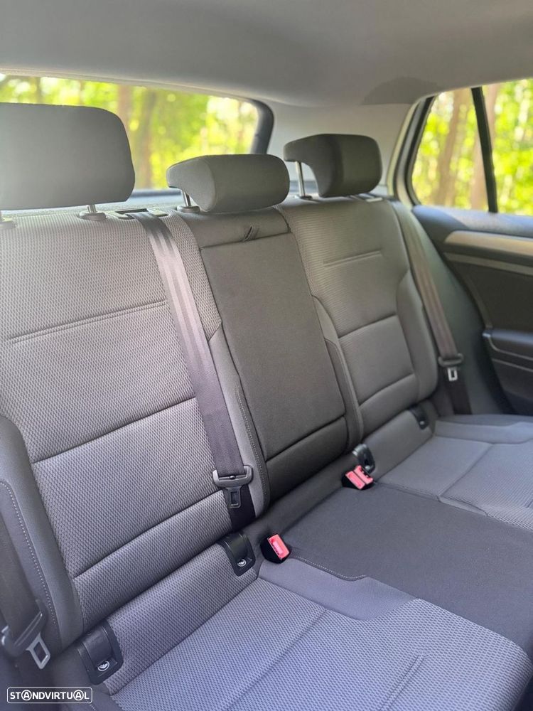 VW Golf 1.6 TDi GPS Edition DSG - 25