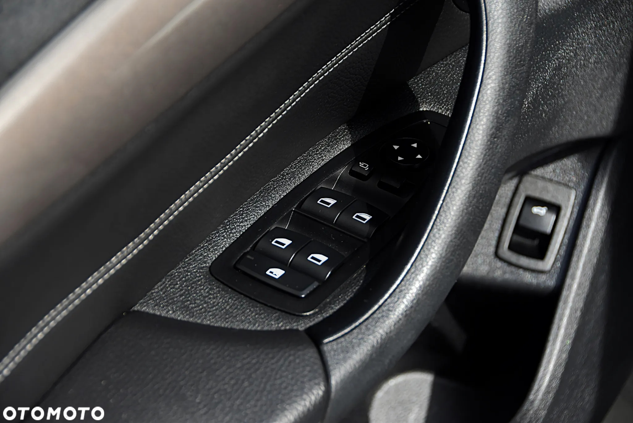 BMW X1 sDrive18i GPF xLine - 34