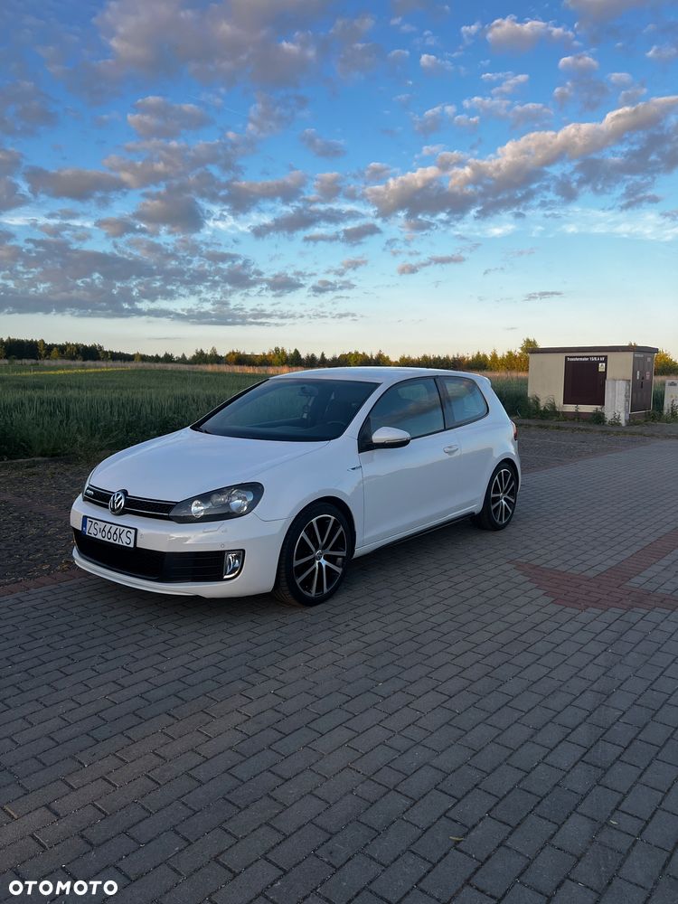 Volkswagen Golf - 3
