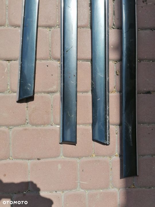 Listwa Drzwi Środkowa LZ9U Audi A8 D2 94-02 - 2