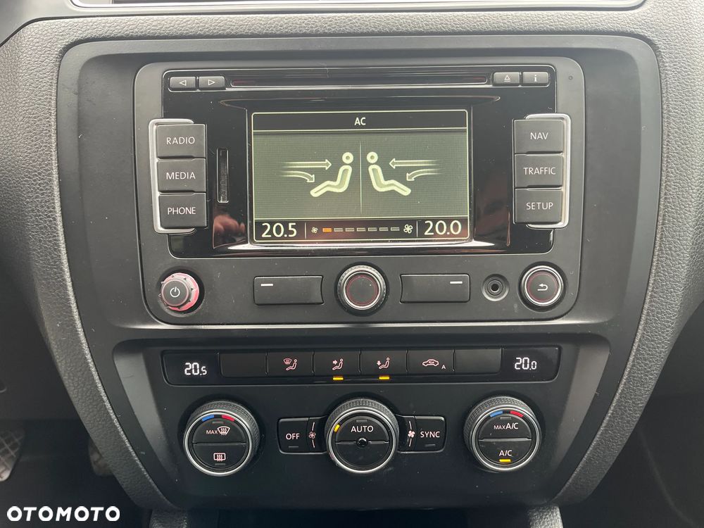 Volkswagen Jetta 2.0 TDI DPF BMT Comfortline - 17