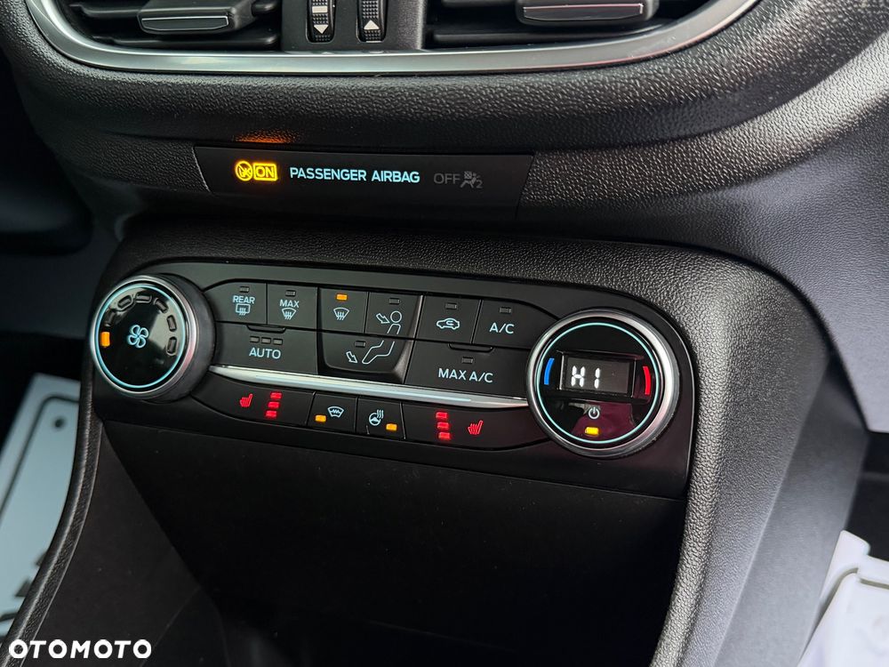 Ford Fiesta 1.0 EcoBoost S&S TITANIUM - 30