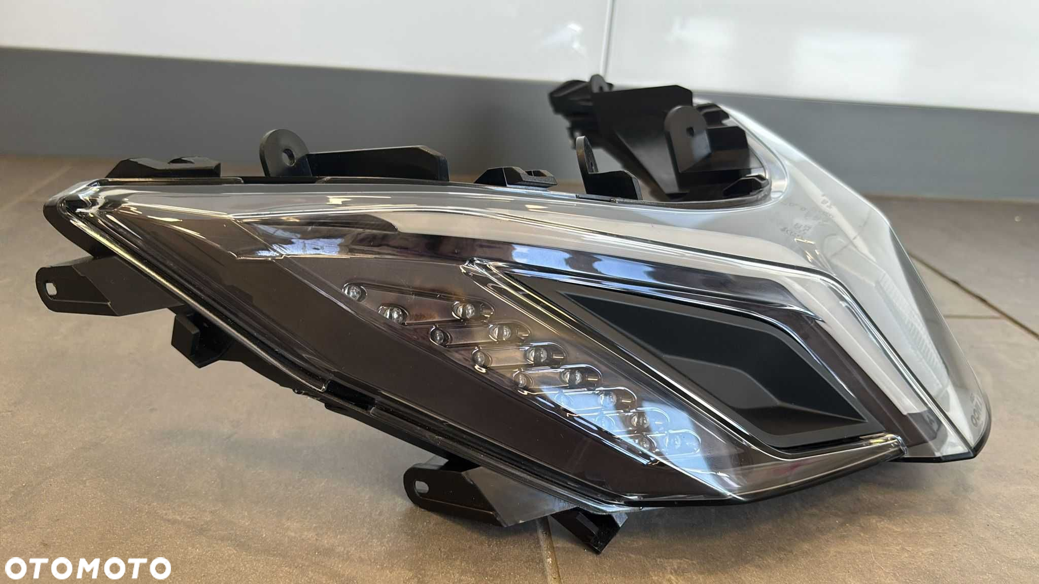 Lampa LED Tylna Kymco AK 550. 2017-21 [695] - 2