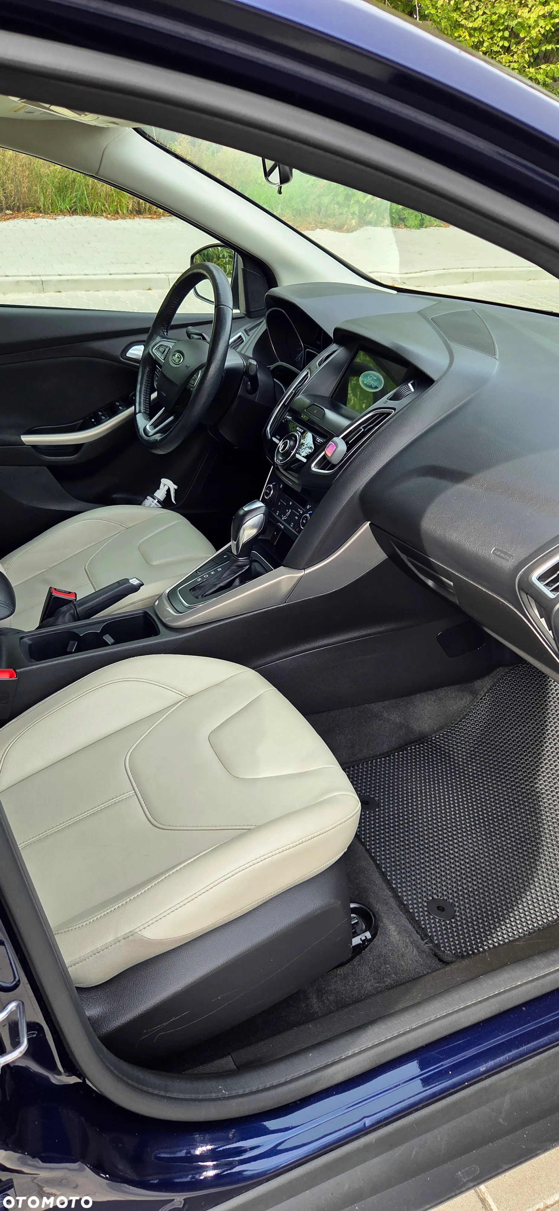 Ford Focus - 12