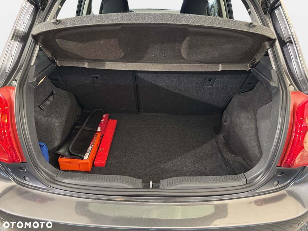 Toyota Auris - 22