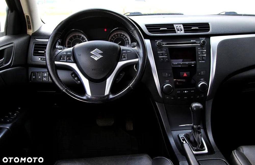 Suzuki Kizashi - 21