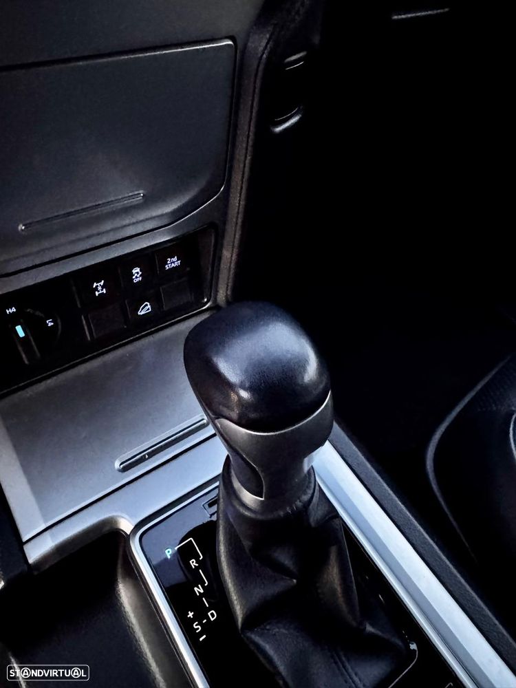 Toyota Land Cruiser 2.8 D-4D Auto Executive - 26