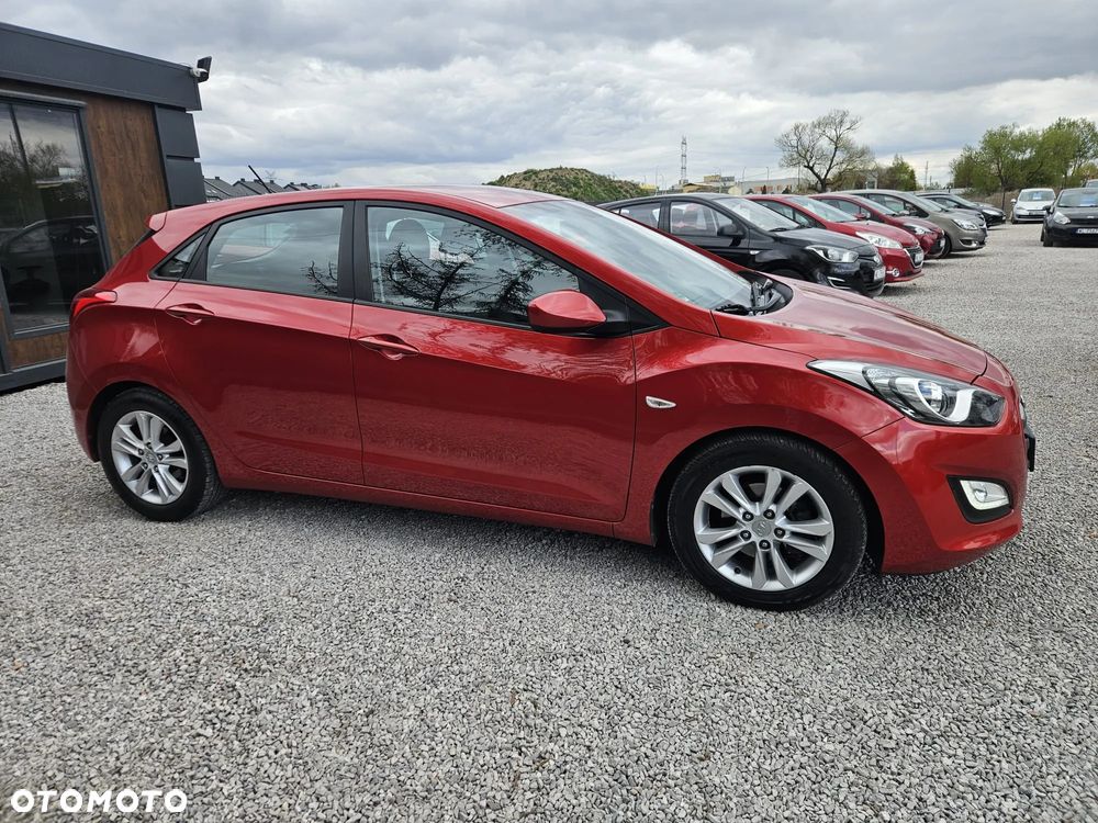 Hyundai i30 blue 1.4 Classic - 12